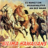 Es hängt ein Pferdehalfter an der Wand