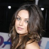 Mila Kunis - Side