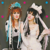 ♡strawberry switchblade♡