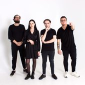 QItQvyhxXhM-1.jpg