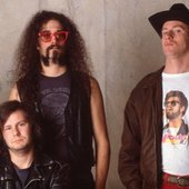 faithnomore1989-830x350-1.jpg