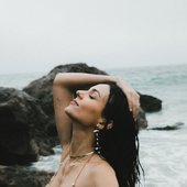 Victoria Justice new song Down
