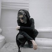 a203457636_s800b1b5.jpg