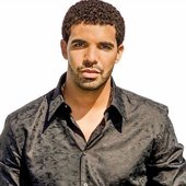 Drake cabelo enrolado.