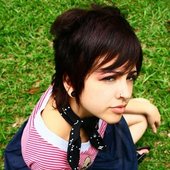 Isabela Brito (vocals)