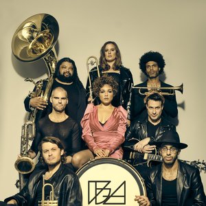 Zdjęcia dla 'Brass Against'