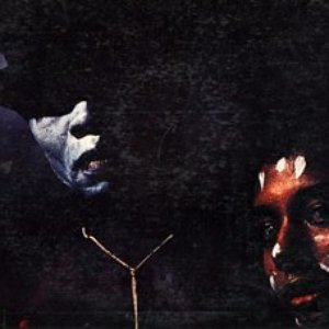 “Voodoo Drums”的封面