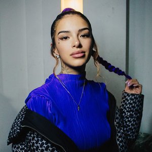 “Ambar Luna”的封面