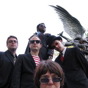 “The Electric Mess”的封面