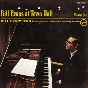 'Bill Evans At Town Hall' için resim