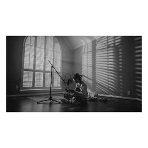 “bandaids (live sessions)”的封面