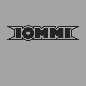 “Iommi”的封面
