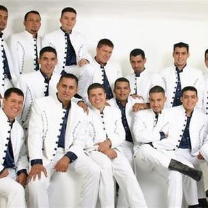 'La Arrolladora Banda El Limon'の画像