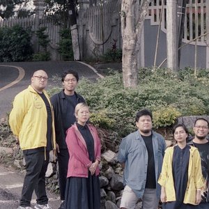 “Ang Bandang Shirley”的封面