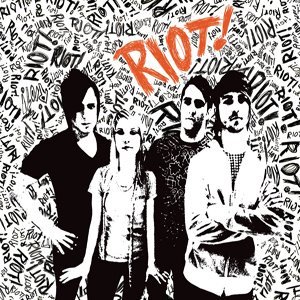 “Riot! [Limited Edition]”的封面