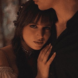 “Enemies to Lovers”的封面