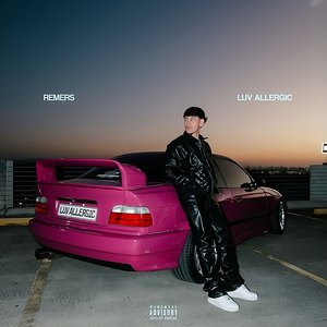 “LUV ALLERGIC”的封面
