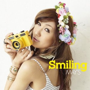 “Smiling”的封面