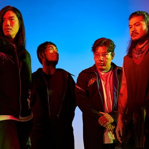 Zdjęcia dla 'The Darkest Romance'