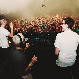 Imagem de 'Above & Beyond'