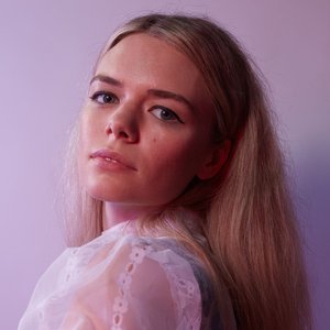 Bild för 'Chloe Foy'