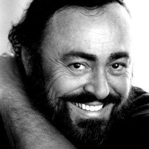 “Luciano Pavarotti”的封面