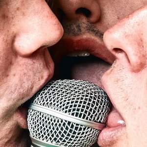 “Threesome”的封面