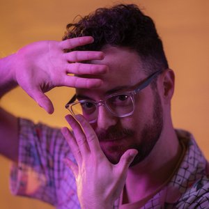 “Aaron Cherof”的封面
