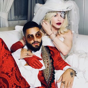 Bild för 'Madonna & Maluma'