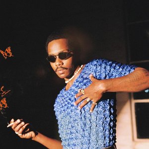 “Channel Tres”的封面