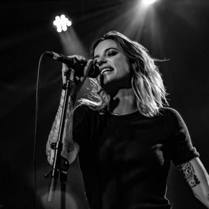 “Gin Wigmore”的封面