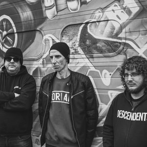 “Dicksons”的封面