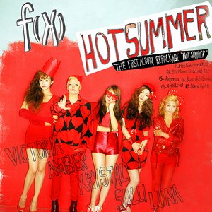 “Hot Summer - The 1st Album Repackage”的封面