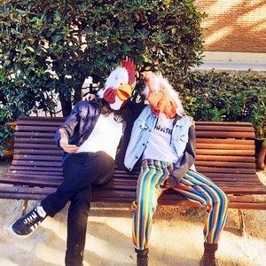 “Helen Helen”的封面