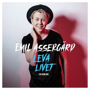 “Leva livet / En samling”的封面