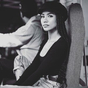 Zdjęcia dla 'Jhené Aiko'