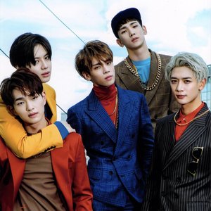 Immagine per 'SHINee'