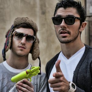 Immagine per 'The Cataracs'