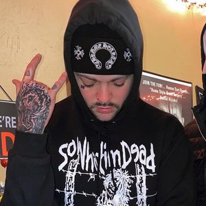 'sowhatimdead'の画像