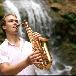 Imagem de 'Javi Reina & Alex Guerrero feat. Syntheticsax'