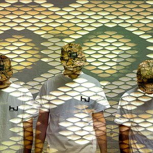 Imagen de 'LV'