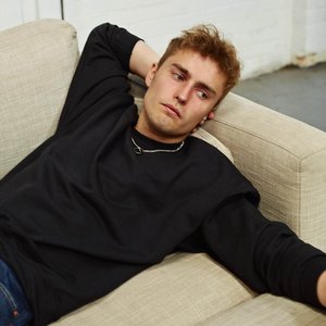 “Sam Fender”的封面