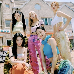 'ITZY'の画像