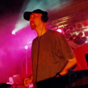 “DJ Vasile”的封面