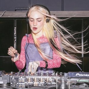 Изображение для 'Grimes'