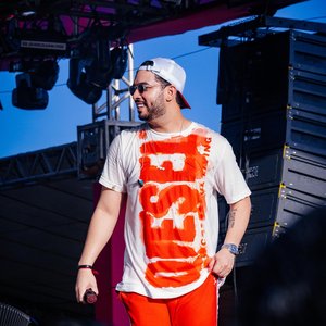 “Henry Freitas”的封面