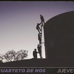 “Jueves”的封面