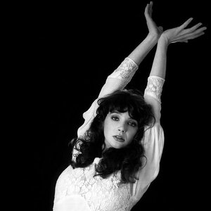 “Kate Bush”的封面