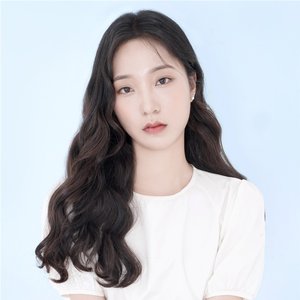 “Kim Suhyun (DEVSISTERS)”的封面