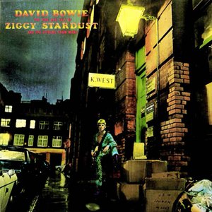 “The Rise And Fall Of Ziggy Stardust And The Spiders From Mars (Ryko Au20 Gold Disc)”的封面